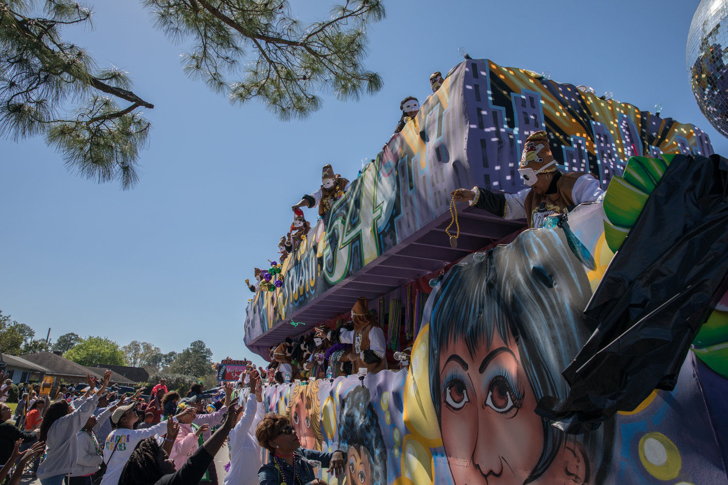 Krewe of NOMTOC 2017 rolls in Algiers: See Mardi Gras parade photos